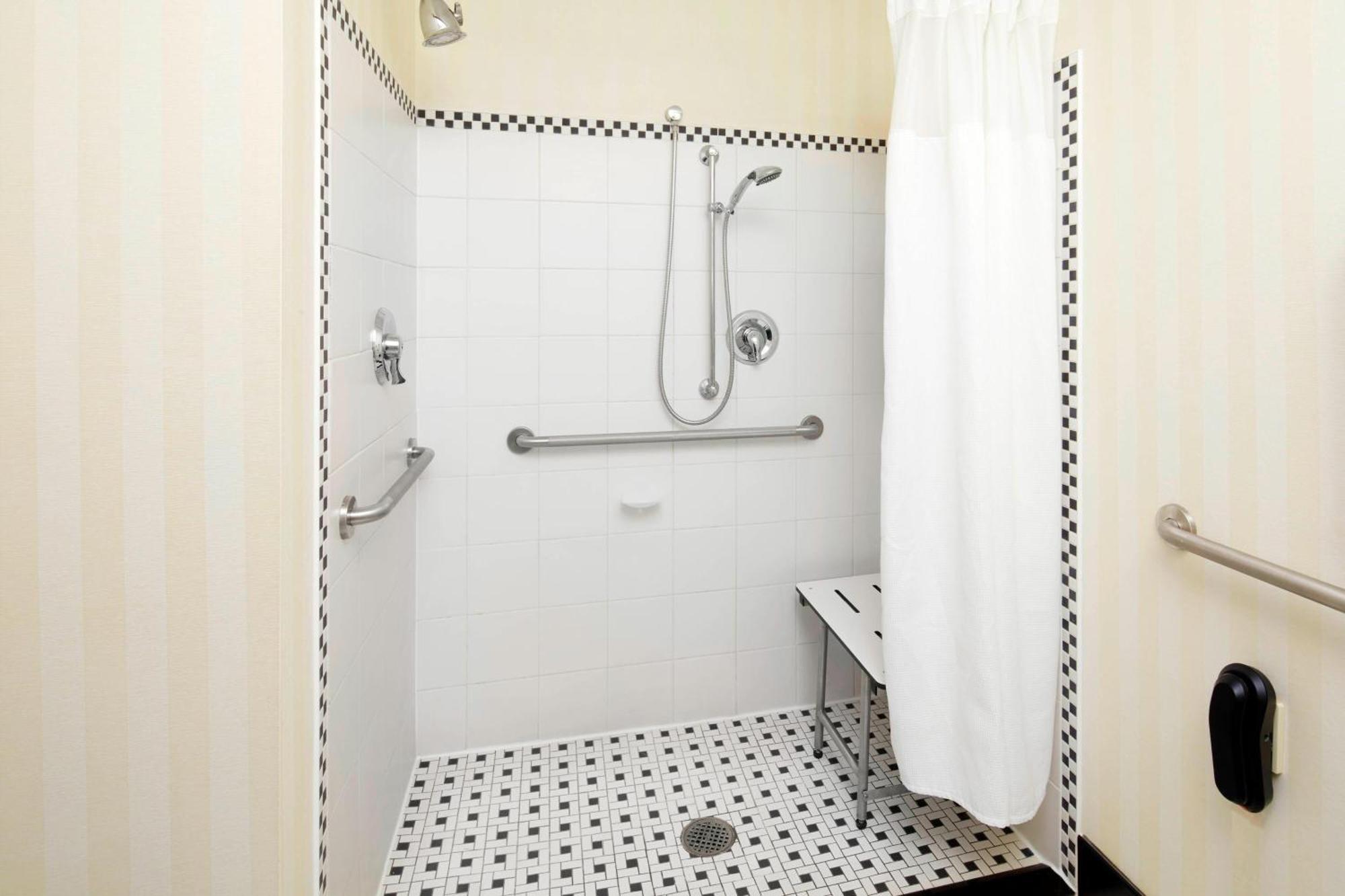 Fairfield Inn & Suites By Marriott Cumberland Eksteriør billede
