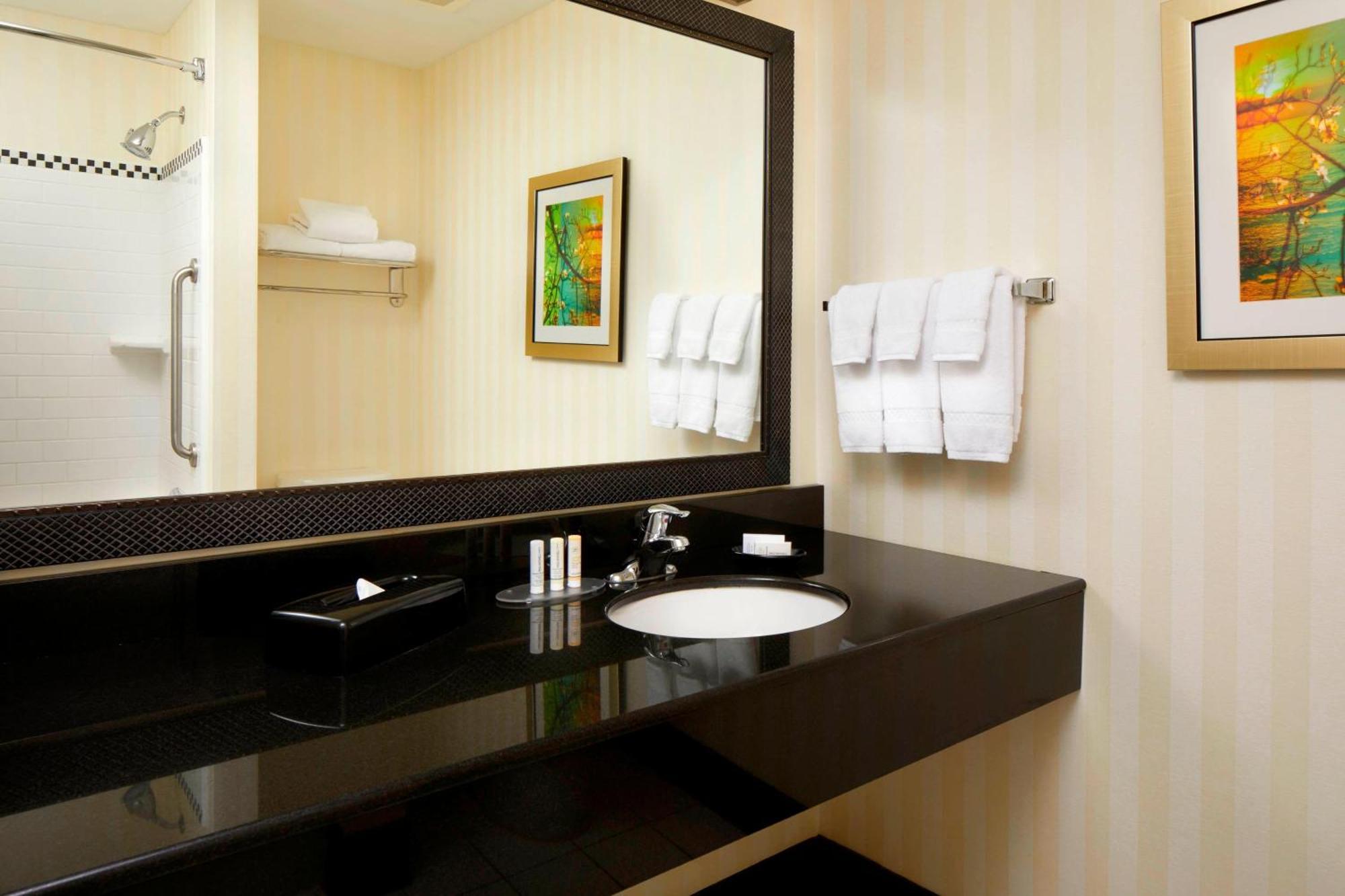 Fairfield Inn & Suites By Marriott Cumberland Eksteriør billede